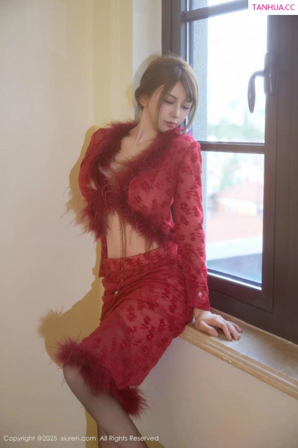   [XiuRen]高清写真图 2025.10.10 No.10848 Zoe柚柚 复古服饰第2张图片